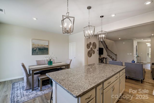 9212 Pagoda Oak Drive, Charlotte, NC 28269