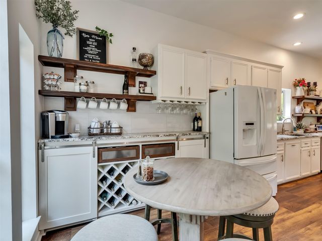 300 Coral Gables, Trinity, TX 75862