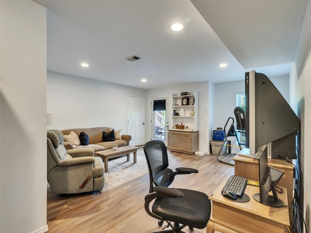 300 Coral Gables, Trinity, TX 75862
