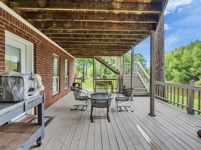 300 Coral Gables, Trinity, TX 75862