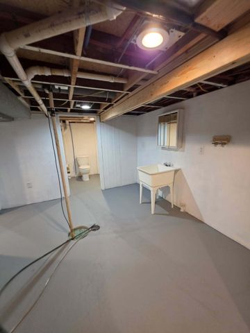 911 LINN Street, Atlantic, IA 50022