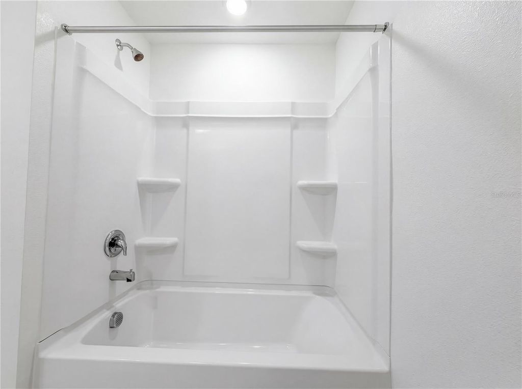 Image 25 of property listing at 9435 GULF SHORE TERRACE, Parrish, FL 34219