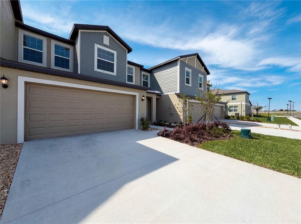 Image 8 of property listing at 9435 GULF SHORE TERRACE, Parrish, FL 34219