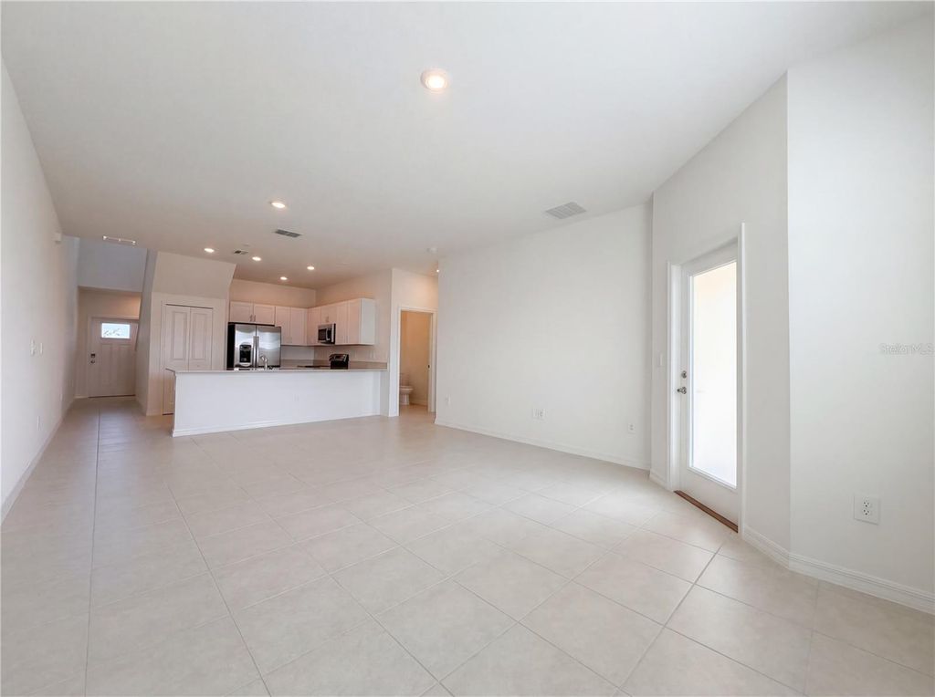 Image 10 of property listing at 9435 GULF SHORE TERRACE, Parrish, FL 34219