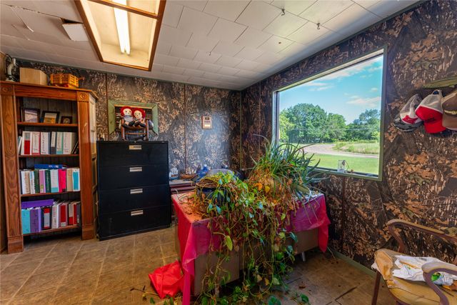 174 Choctaw Street, Deport, TX 75435