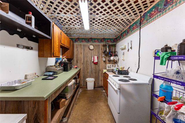 174 Choctaw Street, Deport, TX 75435