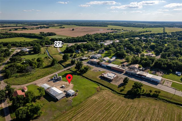 174 Choctaw Street, Deport, TX 75435
