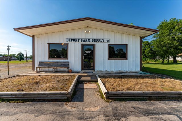 174 Choctaw Street, Deport, TX 75435