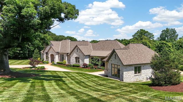 262 Dietrich Road, Ballwin, MO 63021