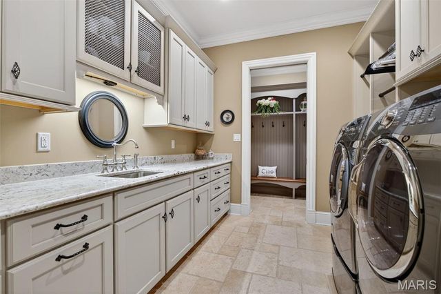 262 Dietrich Road, Ballwin, MO 63021