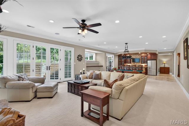262 Dietrich Road, Ballwin, MO 63021