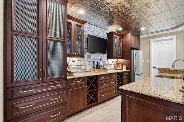 262 Dietrich Road, Ballwin, MO 63021