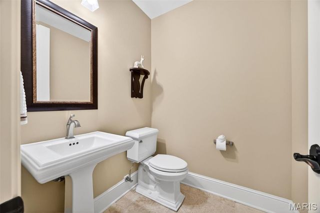 262 Dietrich Road, Ballwin, MO 63021