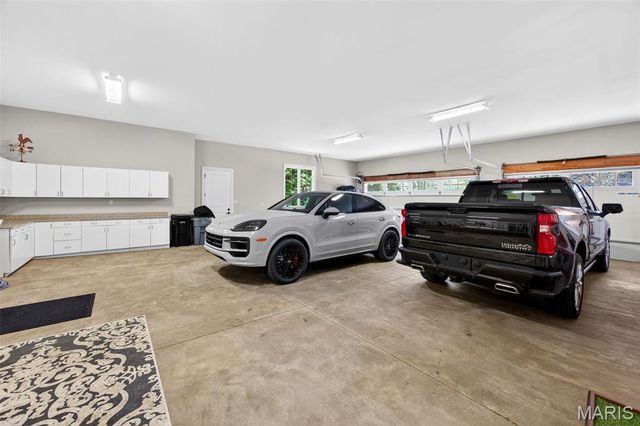 262 Dietrich Road, Ballwin, MO 63021