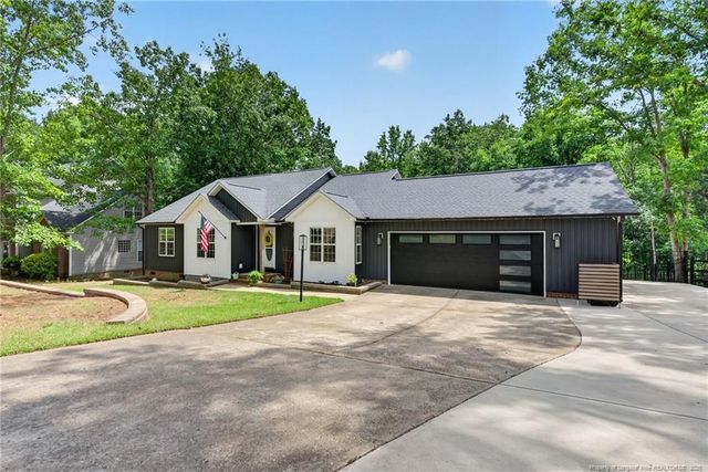 46 Silver Lake Point, Sanford, NC 27332