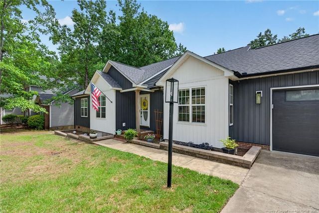 46 Silver Lake Point, Sanford, NC 27332