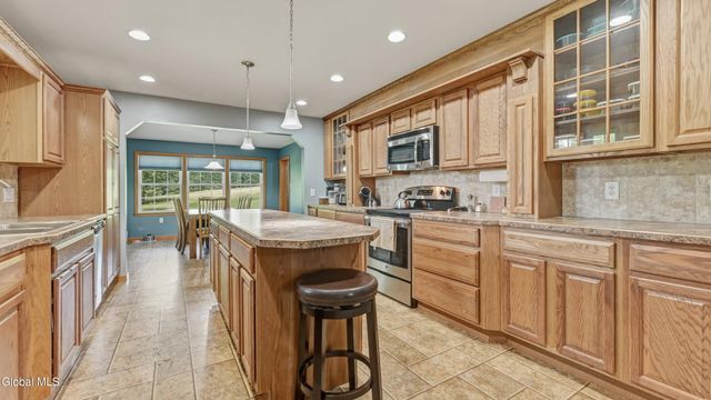 184 Hillview Road, Gloversville, NY 12078