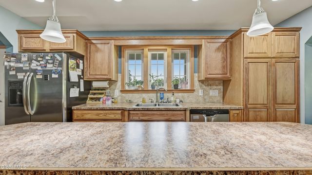184 Hillview Road, Gloversville, NY 12078