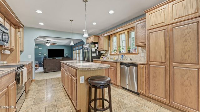 184 Hillview Road, Gloversville, NY 12078
