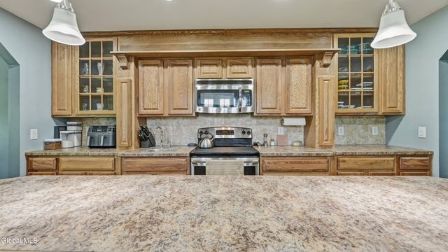 184 Hillview Road, Gloversville, NY 12078