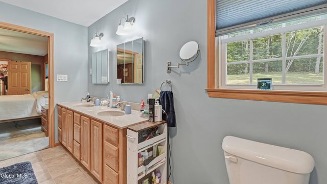 184 Hillview Road, Gloversville, NY 12078