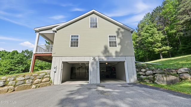 184 Hillview Road, Gloversville, NY 12078