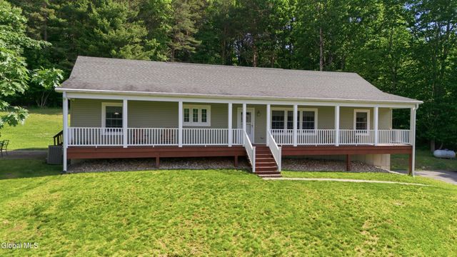 184 Hillview Road, Gloversville, NY 12078