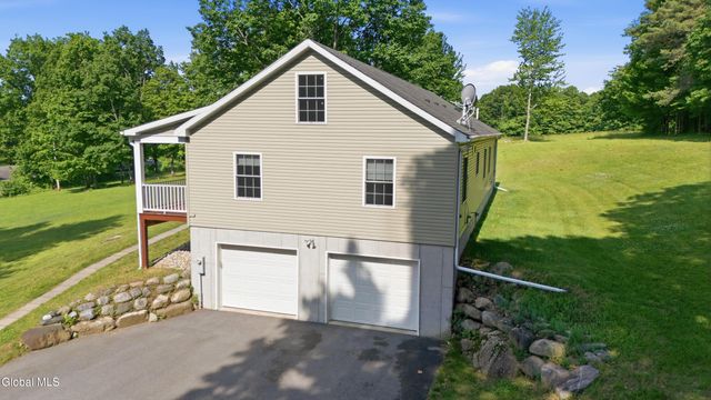 184 Hillview Road, Gloversville, NY 12078