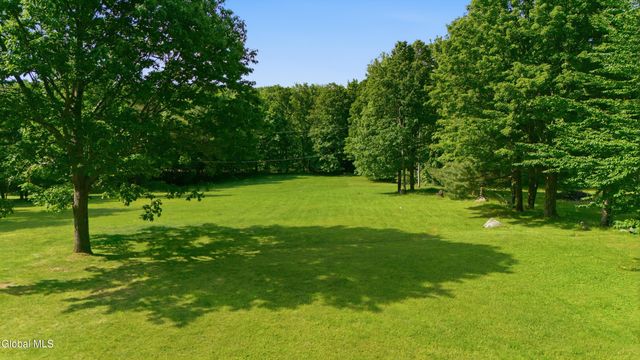 184 Hillview Road, Gloversville, NY 12078