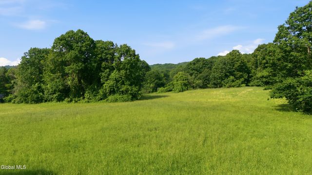 184 Hillview Road, Gloversville, NY 12078