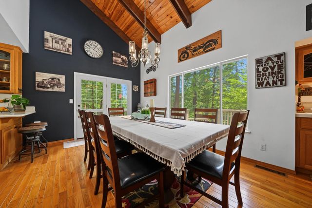 1675 Evergreen Ln, Arnold, CA 95223