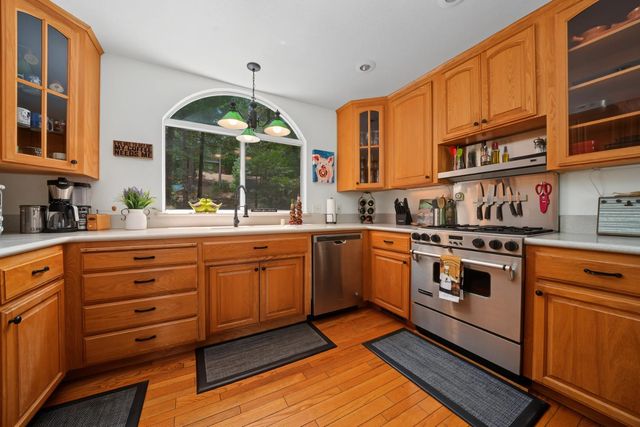 1675 Evergreen Ln, Arnold, CA 95223