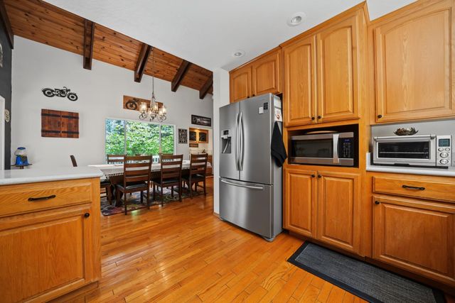 1675 Evergreen Ln, Arnold, CA 95223