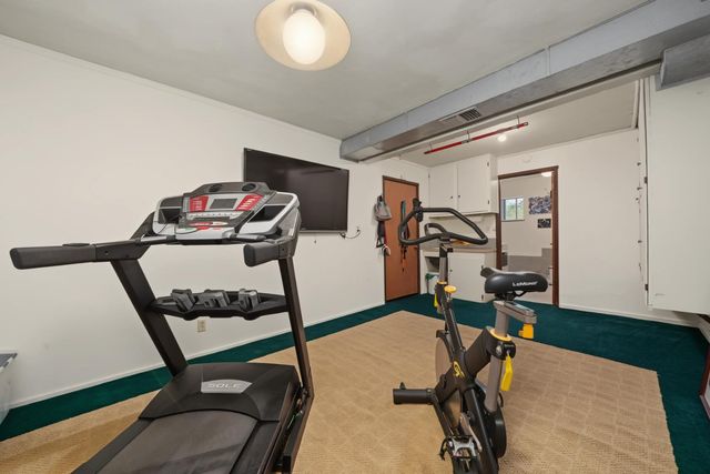 1675 Evergreen Ln, Arnold, CA 95223