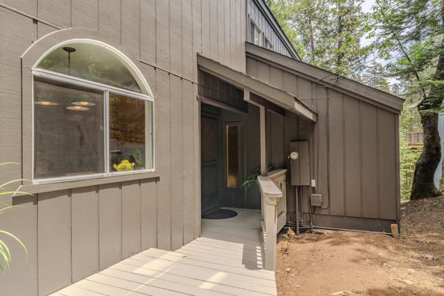 1675 Evergreen Ln, Arnold, CA 95223