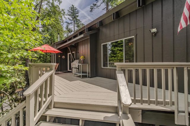 1675 Evergreen Ln, Arnold, CA 95223