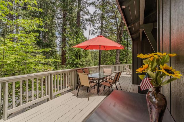 1675 Evergreen Ln, Arnold, CA 95223