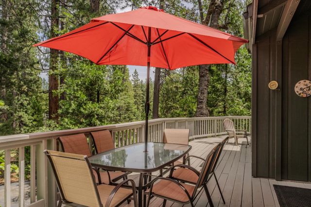 1675 Evergreen Ln, Arnold, CA 95223
