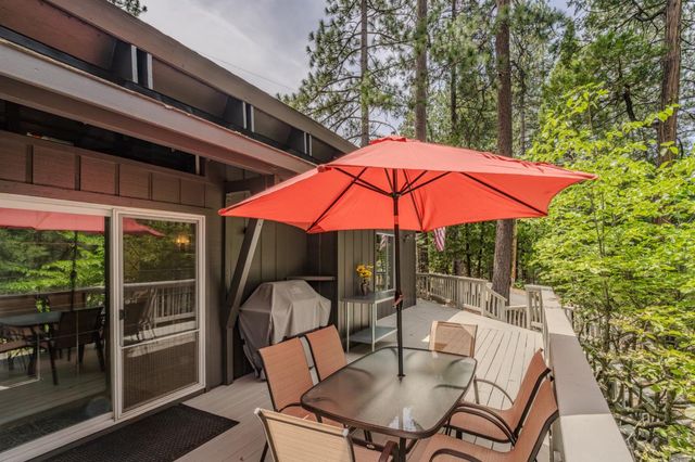 1675 Evergreen Ln, Arnold, CA 95223