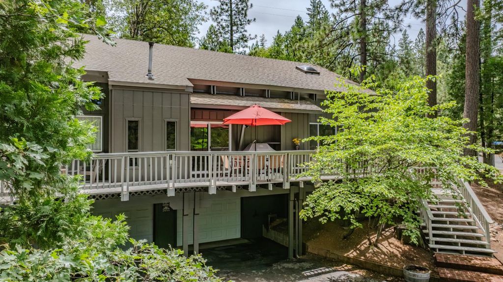 1675 Evergreen Ln, Arnold, CA 95223