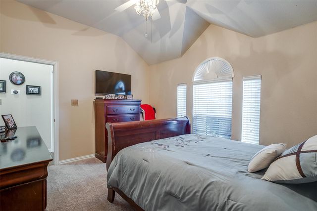 413 Jeffdale Drive, Burleson, TX 76028