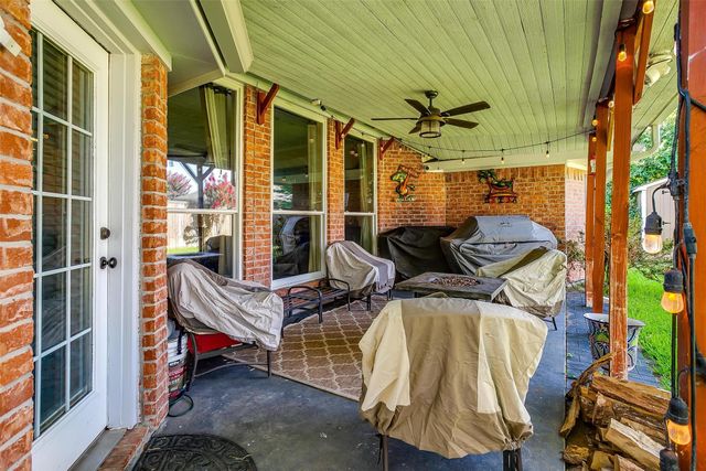 413 Jeffdale Drive, Burleson, TX 76028
