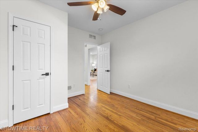 418 E Woodland Street, Ferndale, MI 48220