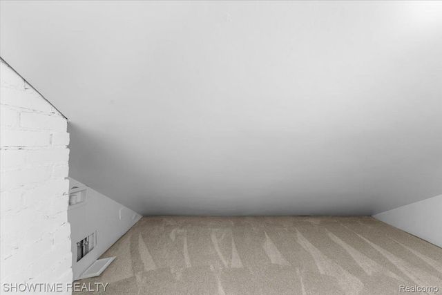 418 E Woodland Street, Ferndale, MI 48220