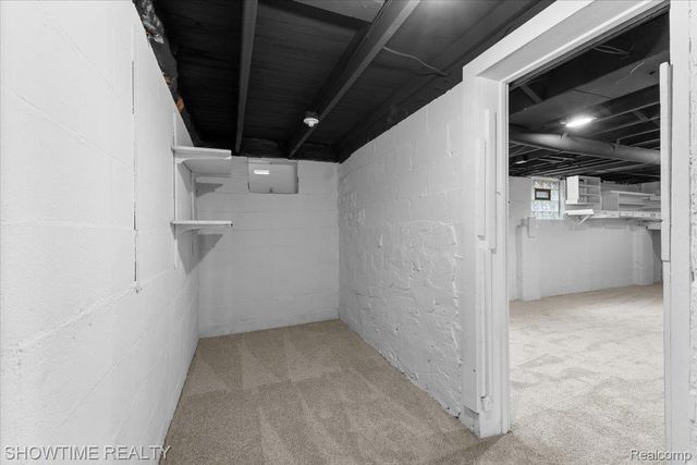 418 E Woodland Street, Ferndale, MI 48220