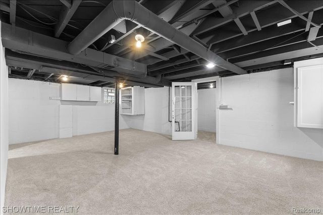 418 E Woodland Street, Ferndale, MI 48220