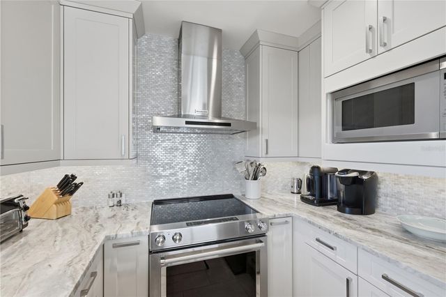 600 MANATEE AVENUE 210, Holmes Beach, FL 34217