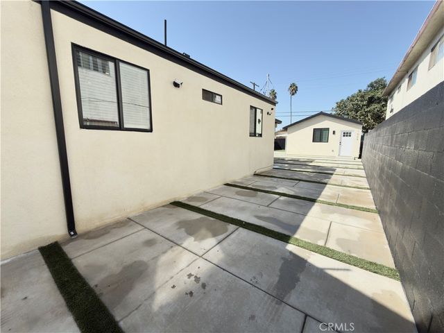1629 W 80th St, Los Angeles, CA 90047