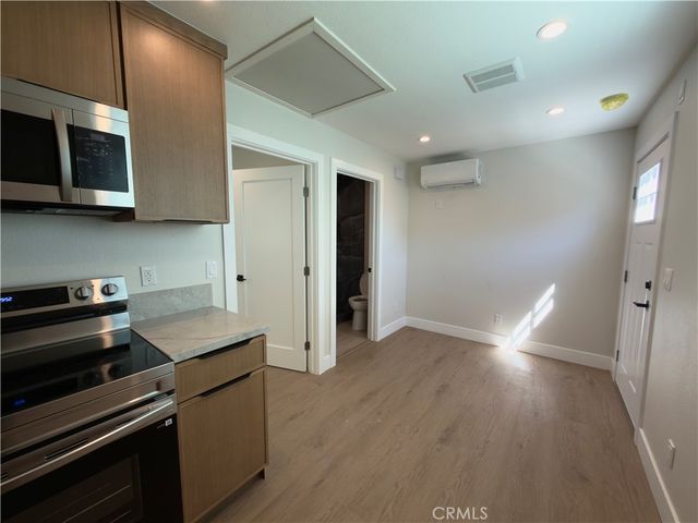 1629 W 80th St, Los Angeles, CA 90047