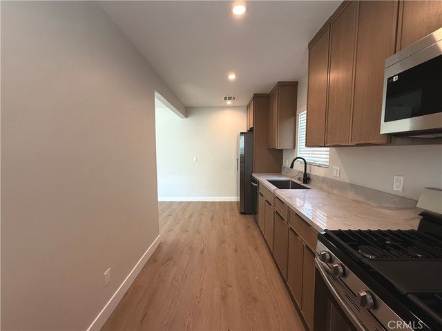 1629 W 80th St, Los Angeles, CA 90047